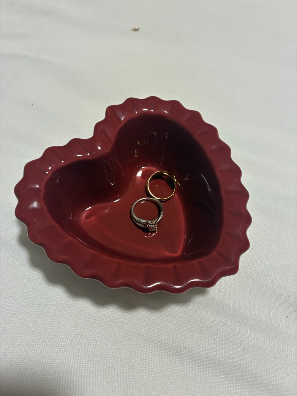 Heart-Shaped Ceramic Jewelry Dish in Deep Red